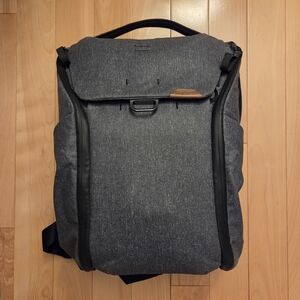 Peak Design Everyday Backpack V2 - Charcoal Gray